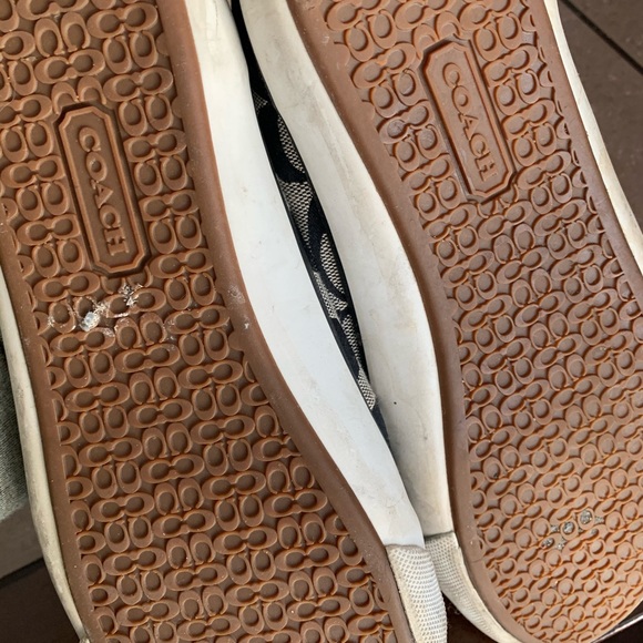 Coach sneakers. 7.5 - Picture 3 of 5
